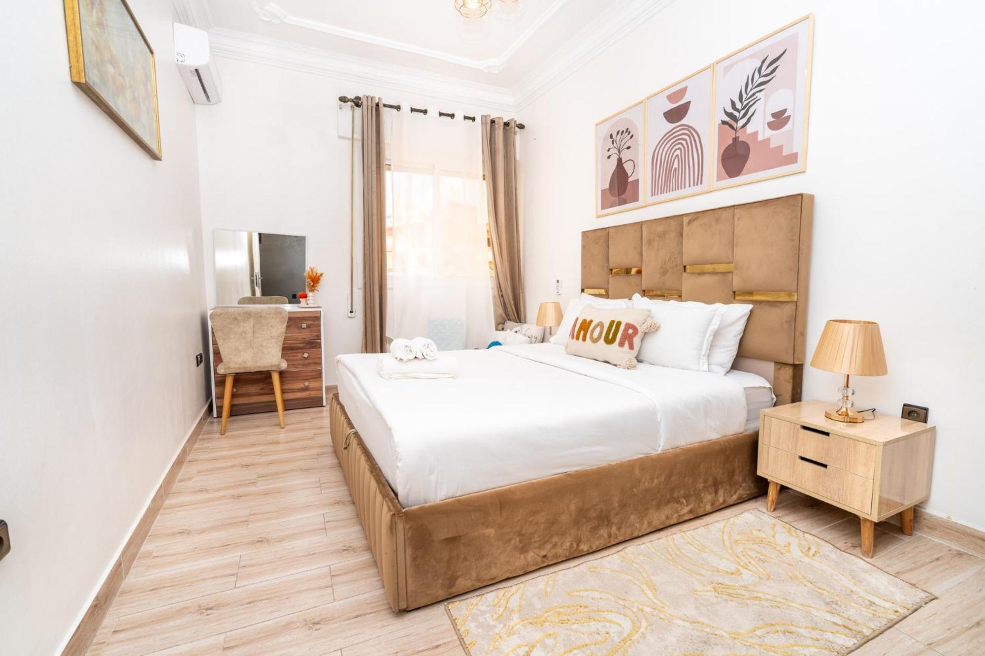 Ensolleille Au Coeur De Apartment
